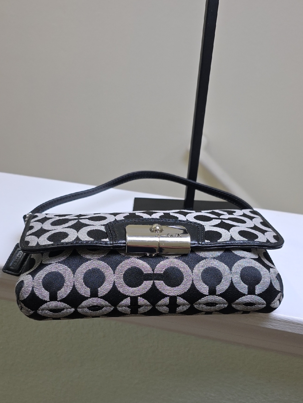 COACH Kristin OP Art Large Signature Print Wristlet/MiniBag Grey/Black New - Picture 6 of 12